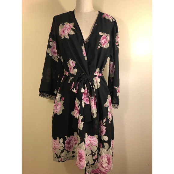 Oscar de la Renta Nightie & Robe Set - Picture 4 of 9